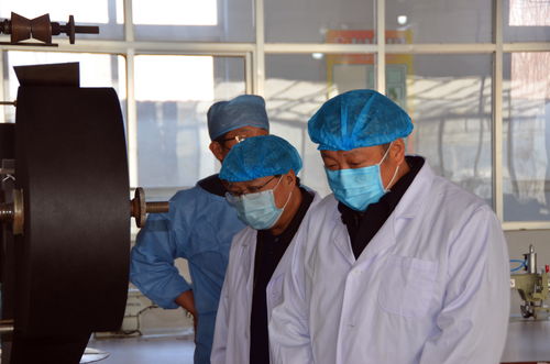 臨沂市市場(chǎng)監(jiān)督管理局副局長(zhǎng)韓波來(lái)沂南調(diào)研口罩生產(chǎn)情況